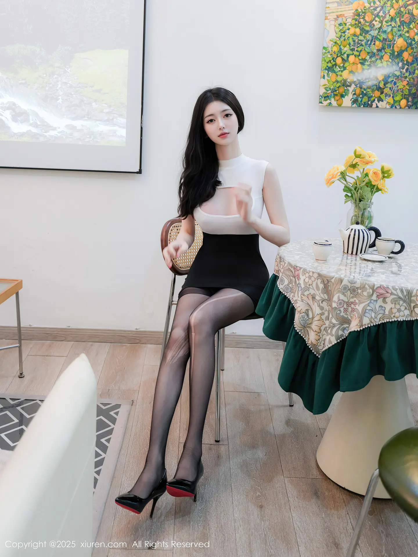 图片[5]-[XiuRen秀人网] VOL.10340 模特白小蝶私房性感白色T恤配破烂黑丝秀完美曲线撩人诱惑写真54P-秀人网官方网站